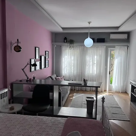 Retro House With Garden In Anopoli Feriehus